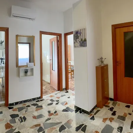 A Due Passi Dal Mare Seppia Daire